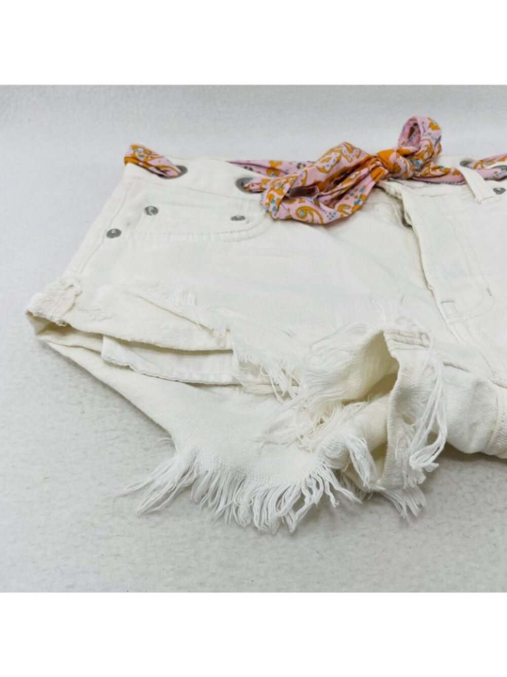 We The Free Booty Jean Shorts Women Size 25 Belt Button White Cutoff Distressed - Picture 8 of 10